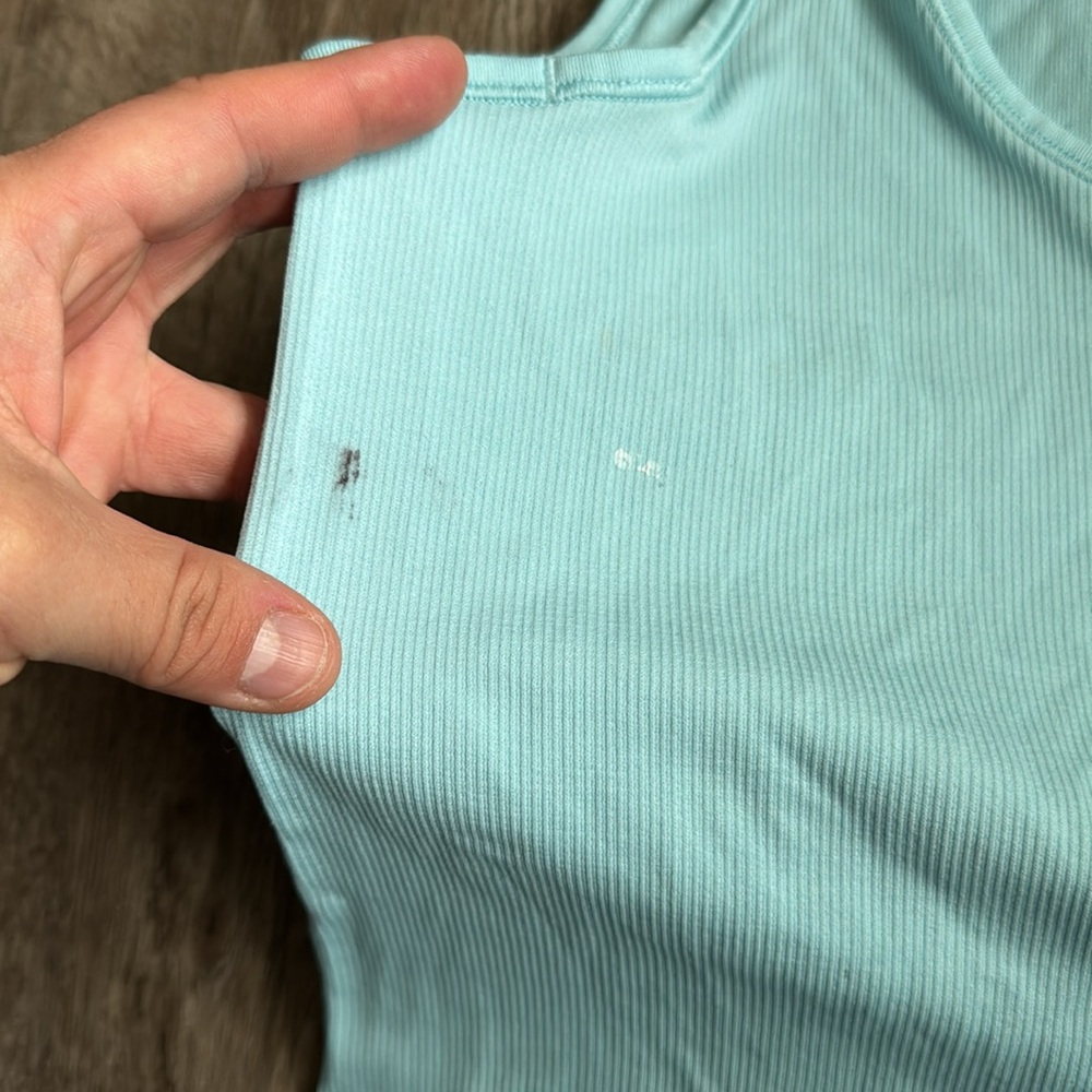 Lululemon - Picture 3 of 4